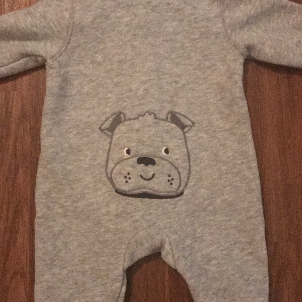 Carter’s Grey Onesie - Picture 4 of 5